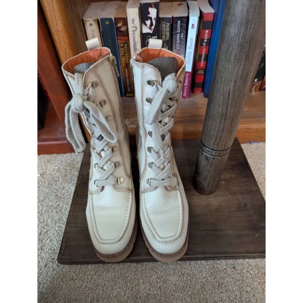 NWOB Pikolinos Women’s Size EU 39 US 9 White Leather Heeled Combat Boots